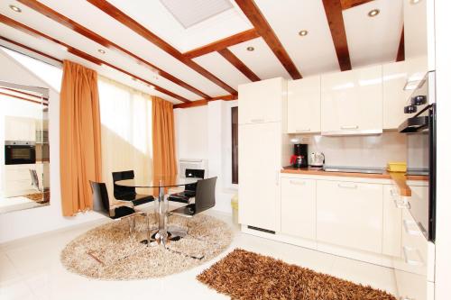 빌라 캄파넬 (Villa Kampanel) in 트로기르 빌라 캄파넬 (Villa Kampanel) in 트로기르