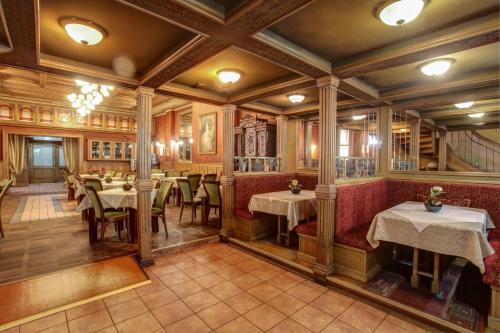 Restaurant, Hotel Polonia in Wroclaw Restaurant, Hotel Polonia in Wroclaw