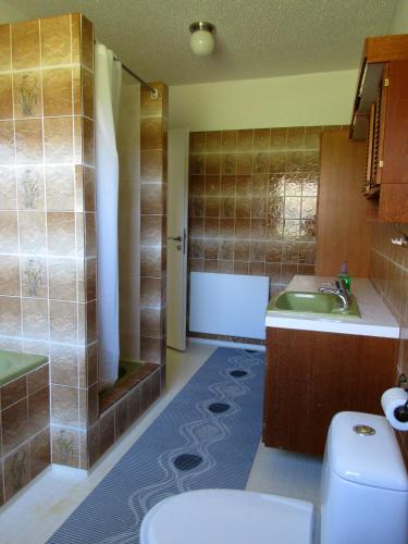 ห้องน้ำ, Rauðaberg II in ฮอร์นนาฟเยอเดิร ห้องน้ำ, Rauðaberg II in ฮอร์นนาฟเยอเดิร