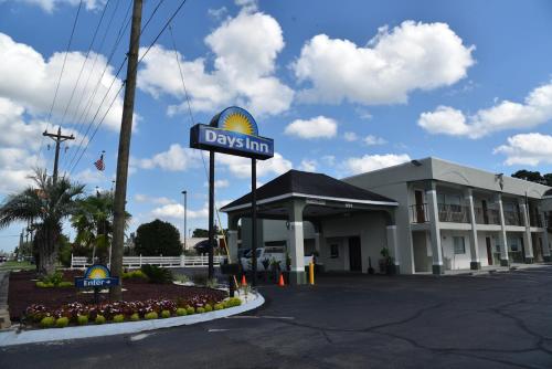 Days Inn By Wyndham Goose Creek 1430 Red Bank Rd Sc Hotels Nearby