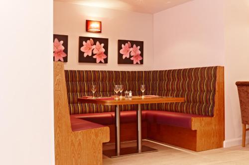 餐飲選擇, 新大陸酒店 (The New Continental Hotel) in 普利茅斯市中心 餐飲選擇, 新大陸酒店 (The New Continental Hotel) in 普利茅斯市中心