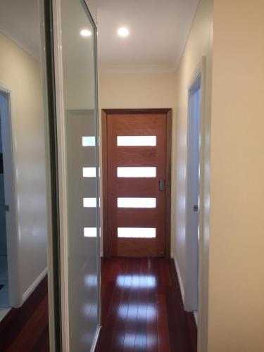 Zunanjost, Grannyflat in Hurstville Zunanjost, Grannyflat in Hurstville