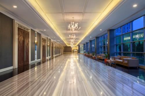 Banquet hall, HARRIS Hotel & Conventions Festival CityLink in Bandung Banquet hall, HARRIS Hotel & Conventions Festival CityLink in Bandung