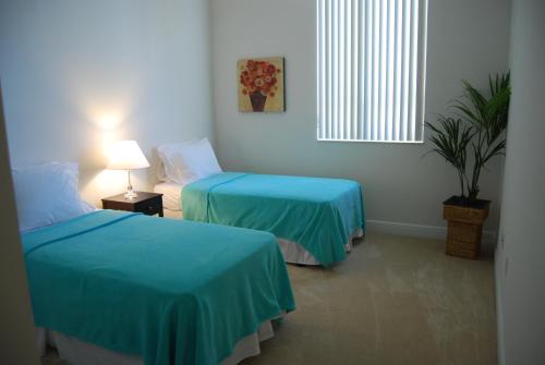 Dadeland Towers by Miami Vacations in Glenvar Heights Dadeland Towers by Miami Vacations in Glenvar Heights