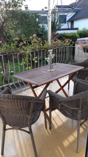 Erkély/terasz, Ferienwohnung am Theo Carlen Platz in Bliesmengen-Mandelbachtal Erkély/terasz, Ferienwohnung am Theo Carlen Platz in Bliesmengen-Mandelbachtal