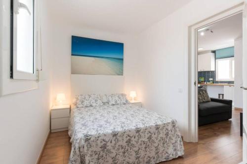 Sunny atic with terrace - Close to Camp Nou and Bcn Fair