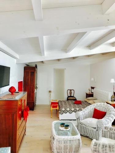 B&B dell'orologio in Acquaviva delle Fonti B&B dell'orologio in Acquaviva delle Fonti