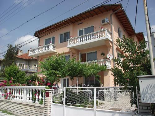 مدخل, Family Hotel Velevi in فالينجراد مدخل, Family Hotel Velevi in فالينجراد
