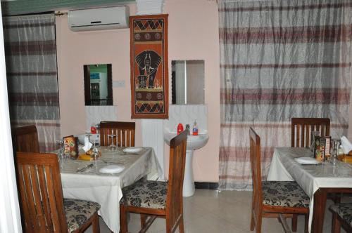 This photo about Six eight Motel shared on HyHotel.com