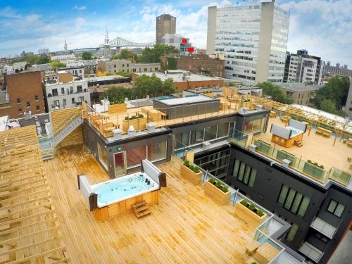 Exterior view, M Montreal Hostel in Montreal (QC) Exterior view, M Montreal Hostel in Montreal (QC)