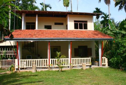 Hikkaduwa River Cottage 
Hikkaduwa River Cottage