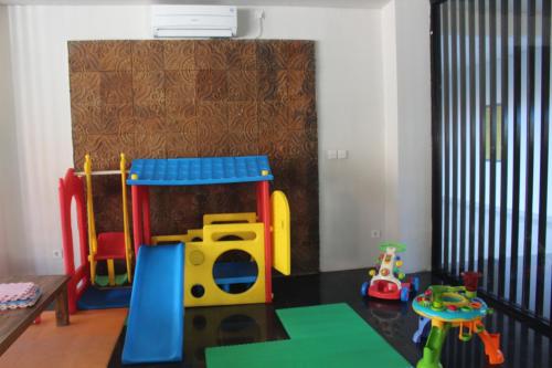 Laste mänguväljak, Abian Harmony Resort Hotel and Spa in Sanur Laste mänguväljak, Abian Harmony Resort Hotel and Spa in Sanur