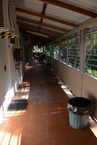 Frogs-Hollow Backpackers, Darwin Frogs-Hollow Backpackers, Darwin