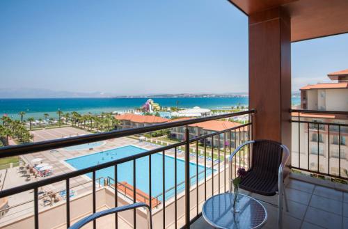 Balcony/terrace, Radisson Blu Resort and Spa Cesme in Cesme Balcony/terrace, Radisson Blu Resort and Spa Cesme in Cesme