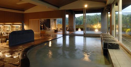 This photo about Izu-Nagaoka Hotel Tenbo shared on HyHotel.com