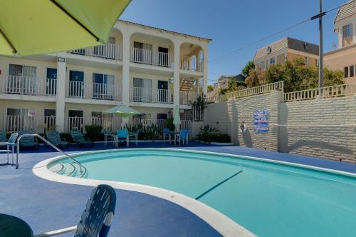 Swimming pool, Vagabond Inn San Pedro in Palos Verdes Swimming pool, Vagabond Inn San Pedro in Palos Verdes