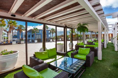 Bar/lounge, Occidental Jandia Playa in Fuerteventura Bar/lounge, Occidental Jandia Playa in Fuerteventura