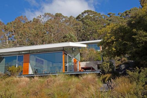 Ulaz, Eaglehawk Pavilions in Eaglehawk Neck Ulaz, Eaglehawk Pavilions in Eaglehawk Neck