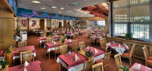 مطعم, Hotel Ajda Depandance Prekmurska Vas - Terme 3000 - Sava Hotels & Resorts in مورافسكى توبليس مطعم, Hotel Ajda Depandance Prekmurska Vas - Terme 3000 - Sava Hotels & Resorts in مورافسكى توبليس
