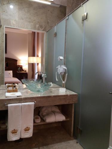 Łazienka, Hotel Ibn-Arrik in Coimbra Łazienka, Hotel Ibn-Arrik in Coimbra