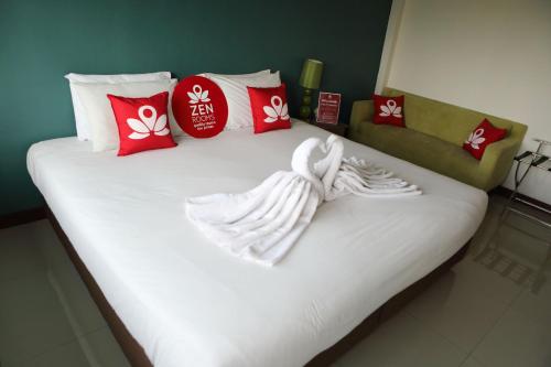 This photo about ZEN Rooms Thappraya Road shared on HyHotel.com
