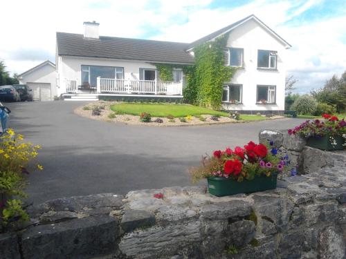 Dotări, The Waterfront House Country Home in Oughterard Dotări, The Waterfront House Country Home in Oughterard