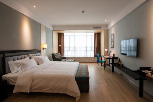 This photo about Yongrun Fengchao Hotel shared on HyHotel.com