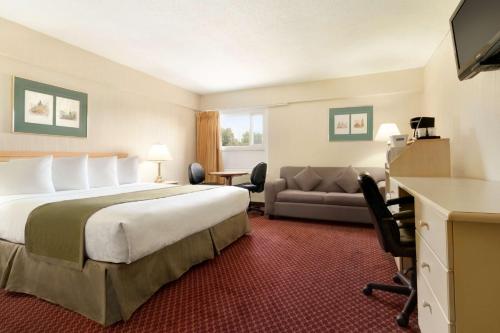 Travelodge by Wyndham Lethbridge in Lethbridge (AB) Travelodge by Wyndham Lethbridge in Lethbridge (AB)