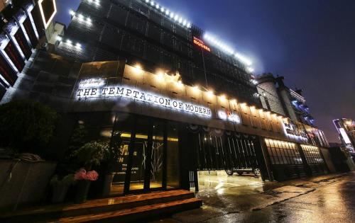 This photo about Modern Hotel shared on HyHotel.com