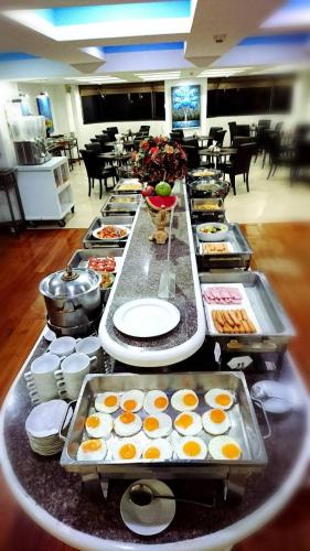 ザ グランド サトーン ホテル20