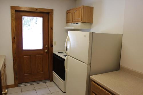 This photo about Nootka Lodge shared on HyHotel.com