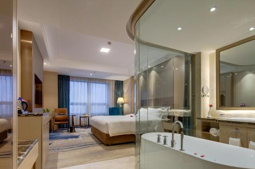 This photo about Jinan Hong Teng International Hotel shared on HyHotel.com