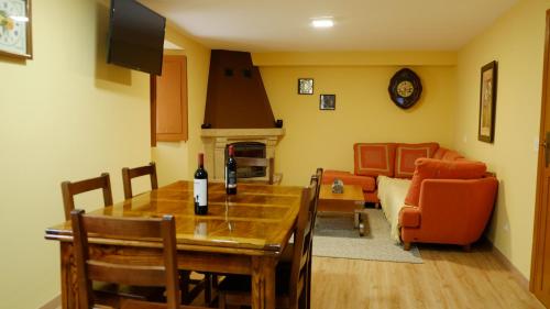 Közös társalgó / TV, Casa Solveira in Sober Közös társalgó / TV, Casa Solveira in Sober