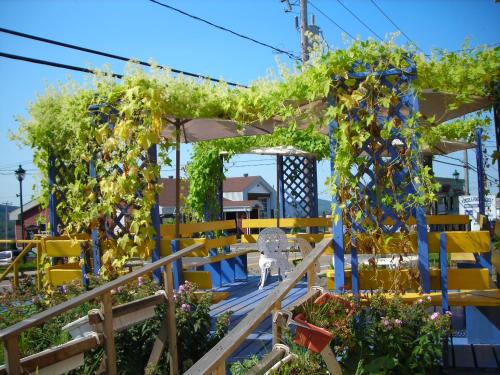 高地咖啡廳和客房旅館 (Gite des Hauteurs et Cafe de la place) in 聖澤農 (QC) 高地咖啡廳和客房旅館 (Gite des Hauteurs et Cafe de la place) in 聖澤農 (QC)