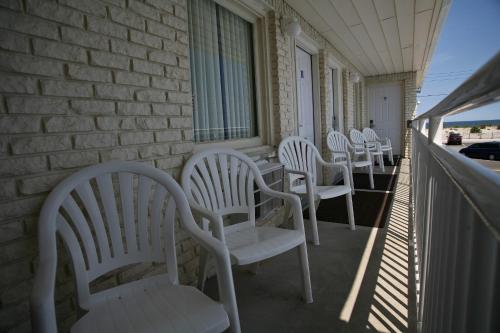 在meiguo.com看到的Luna Mar Motel的介绍图片