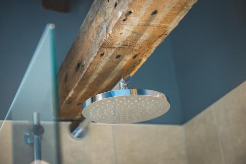 This photo about Chainlocker shared on HyHotel.com