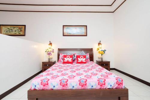 This photo about ZEN Rooms Mahogany Upland Dumaguete shared on HyHotel.com