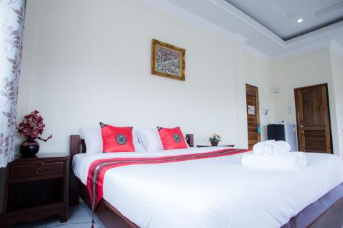 This photo about Reun Pon Aek shared on HyHotel.com