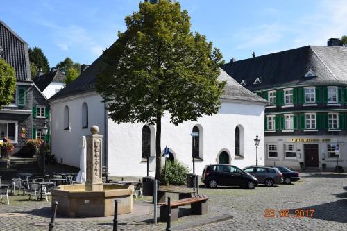 Цікаві місця поруч, Messewohnung Grafrath in Solingen Цікаві місця поруч, Messewohnung Grafrath in Solingen