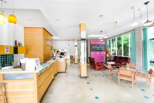 Exterior view, Paradise Resort in Nong Pla Lai Exterior view, Paradise Resort in Nong Pla Lai