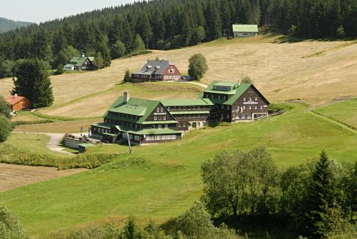 Horsky hotel Zizkova bouda in Pec pod Snezkou Horsky hotel Zizkova bouda in Pec pod Snezkou