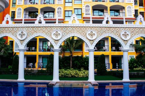 Swimming pool, Venetian Signature PoolAccess Resort Jomtian Pattaya near Pattaya Floating Market Swimming pool, Venetian Signature PoolAccess Resort Jomtian Pattaya near Pattaya Floating Market