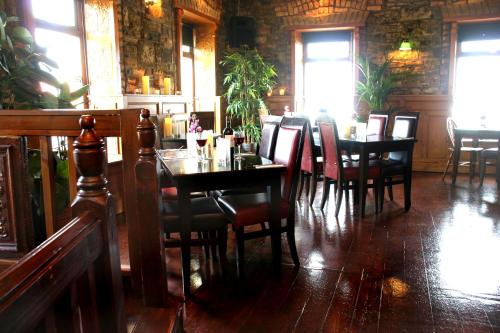 Ristorante, Maddens Bridge Bar & Guesthouse in Bundoran Ristorante, Maddens Bridge Bar & Guesthouse in Bundoran