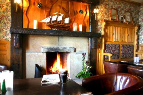 Restaurant, Maddens Bridge Bar & Guesthouse in Bundoran Restaurant, Maddens Bridge Bar & Guesthouse in Bundoran