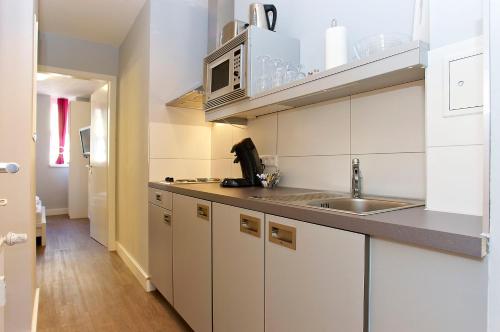 This photo about Apartmenthouse Berlin - Am Gorlitzer Park shared on HyHotel.com