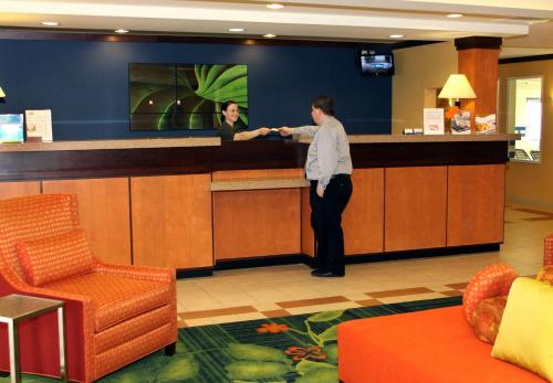Előcsarnok, Fairfield Inn & Suites by Marriott Marion in Marion (Illinois) Előcsarnok, Fairfield Inn & Suites by Marriott Marion in Marion (Illinois)