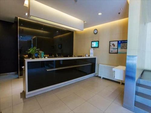 Lobby, Jinjiang Inn Beijing Zhushikou Branch near Pearl Market Lobby, Jinjiang Inn Beijing Zhushikou Branch near Pearl Market