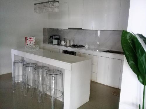 Kitchen, Sergi's Resort and Hotel in Palompon Kitchen, Sergi's Resort and Hotel in Palompon