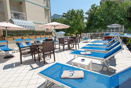 مسبح, Hotel Losanna in Gabicce Mare مسبح, Hotel Losanna in Gabicce Mare