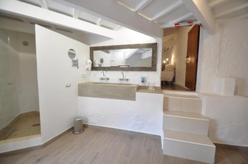 Bathroom, Port Antic Ciutadella by My Rooms Hotels in Menorca Bathroom, Port Antic Ciutadella by My Rooms Hotels in Menorca